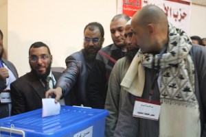 Hani Fawzi casting his ballot in Asala Party internal elections (photo: Clara Pak)